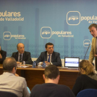 El PP de Valladolid hace balance de la actividad parlamentaria de la legislatura. En la imagen, Miguel Ángel Cortes (2I), Arenales Serrano (I), Ildefonso Pastor (D) y Luis Miguel González Gago (2D).-ICAL