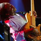 Richard Bona tocando el bajo.-Javier Martín