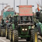 La tractorada convocada por la Comunidad de Regantes Canal Macías Picavea llega a Valladolid - PHOTOGENIC
