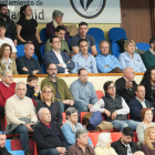 Imagen del palco  en el partido ante Bidasoa en Huerta del Rey. / J. M. LOSTAU