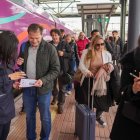 VALLADOLID. 08/04/2024. Imágenes de la salida del primer tren de Renfe AVLO en la estación de Campo Grande de Valladolid. PHOTOGENIC/E. GARCIA.