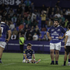 Jugadores del VRAC Quesos Entrepinares lamentan la final perdida.