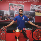 Mahmoud Abdel Azize ‘Gedo’, con los trofeos logrados con su club, Al Ahly de Egipto.