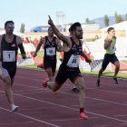 Sergio Juárez se impone a Óscar Husillos en los 200 metros