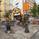 Maquinaria realizando obras en la calle Gamazo