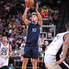 Nathan Hoover, con la camiseta de los Memphis Grizzlies disputando el pasado verano  la NBA Summer League.