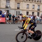 Primoz Roglic en la llegada en Valladolid de la X etapa de la Vuelta Ciclista a España