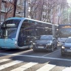 Autobús circulando por el paseo de Zorrilla, en una imagen de archivo.