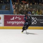 Nathan Sigmund patinando en Canterac