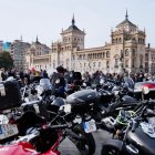 Desfile de Banderas por el centro de Valladolid