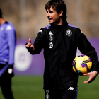 Álvar0 Rubio, dirigiendo el entrenamiento.