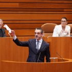Intervención del portavoz de Vox David Hierro.
