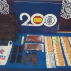 Material intervenido a los dos detenidos en Valladolid.