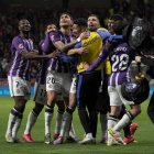 El Real Valladolid festeja el segundo gol obra de Javi Sánchez que supuso el 2-2.