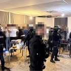 Momento del desalojo de la fiesta clandestina en Valladolid.