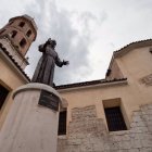 Estatua de San Pedro Regalado en la plaza de El Salvador de Valladolid.