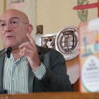 Jesús Julio Carnero, alcalde de Valladolid, durante la presentación del III Plan de Cooperación al Desarrollo.