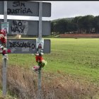 Lugar en el que apareció el cuerpo de Esther, con mensajes de recuerdo.