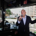 Jesús Julio Carnero, alcalde de Valladolid, durante el recorrido por la ciudad.