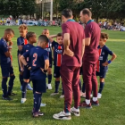 Chicos del PSG benjamín en el campo Juan Carlos Navarro de Medina de Rioseco para jugar la Caramanzana Cup.