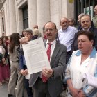 Paro simbólico en la sede judicial de Valladolid para protestar por el proyecto de modificación de la Ley Orgánica de Poder Judicial y del Estatuto Orgánico del Ministerio Fiscal.