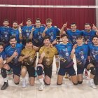 Plantilla UVa VCV celebra ascenso a Superliga 2.