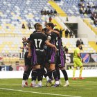 Jugadores del Real Valladolid celebran el gol de Marcos Adré ante Colo Colo.