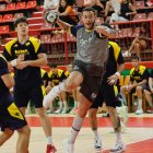 Carvalho en el amistoso ante Aranda en Torrelavega.