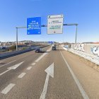 VA-30 de Valladolid, a la altura del kilómetro 20, donde ocurrió el siniestro mortal.