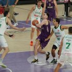 'Ice' Haney penetra ante la defensa del CB Toledo.