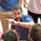 David Barrio, en un tiempo muerto ante LogroBasket.