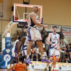 Pau Isern festeja eufórico el agónico y épico triunfo en Morón.