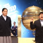Los niños de San Ildelfonso cantan el primer premio del año pasado.