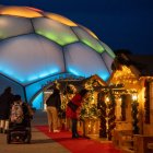La Cúpula del Milenio adornada con decoración navideña
