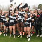 El Colina Clínic El Salvador levanta el título de campeón de la Copa Ibérica.