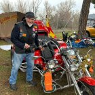 José Miguel Dilla, "El Abuelo", con su moto en Pingüinos