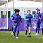 La plantilla blanquivioleta se ejercita en Los Anexos tras la derrota en Butarque.