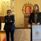 Javier H. Estrada y Mariona Viader, codirectores de Seminci para la 71 edición, junto a la concejala Blanca Jiménez.
CULTURA