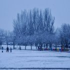 Nieve en la zona del lago en Laguna de Duero.
