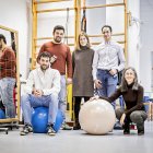 Héctor Hernández, a la derecha de pie, acompañado de compañeros de la Facultad de Ciencias de la Salud que han colaborado en el estudio