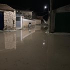Imágenes del río Duratón llegando a las calles de Rábano
