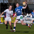 Baltasar Taibo sujeta el oval en el duelo copero ante Alcobendas.