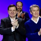 Alfonso Fernández Mañueco y Alberto Núñez Feijóo en el acto de presentación de listas al 15-M.