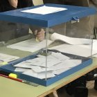 Urna de votación del 8F.