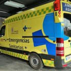 Archivo - Imagen de archivo de una ambulancia soporte vital básico de Castilla y León.