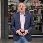 Francisco Ferreira, delante del Teatro Zorrilla