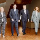 Leticia García, Alfonso Fernández Mañueco, Francisco Vázquez y Rocío Lucas a su llegada al pleno