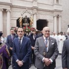 El alcalde de Valladolid, Jesús Julio Carnero, participa en la ofrenda floral y la posterior procesión junto a Conrado Íscar