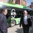 Gutiérrez Alberca, Carnero y Cabanillas durante la presentación de los tren nuevos autobuses.