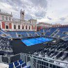 Pista de pádel en la Plaza Mayor de Valladolid ya preparada en 2026.